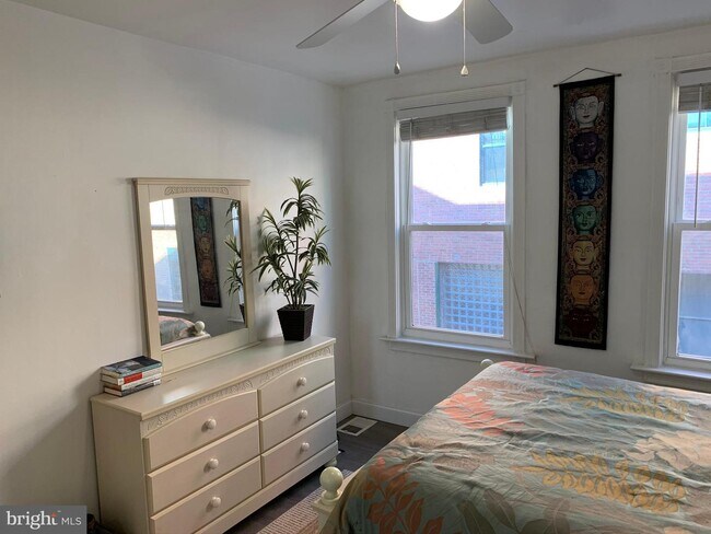 Building Photo - 1813 Wiltberger St NW