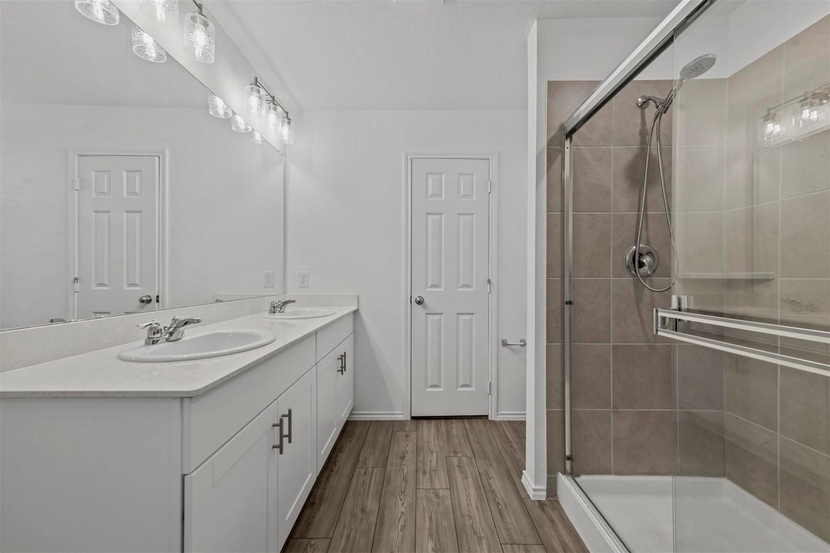 Building Photo - 2008 Vlg Crk Ln