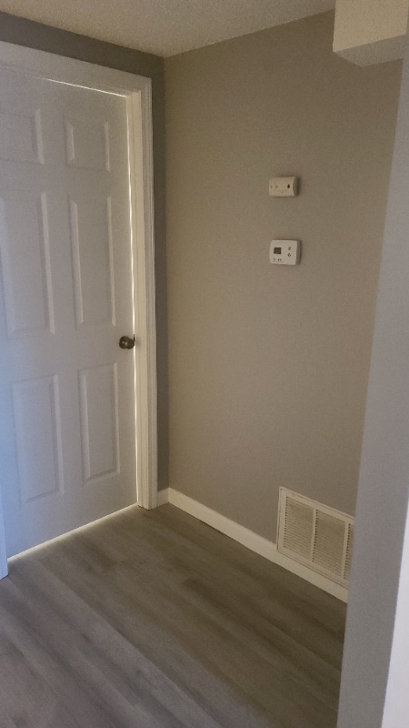 Building Photo - 215 Snead Dr