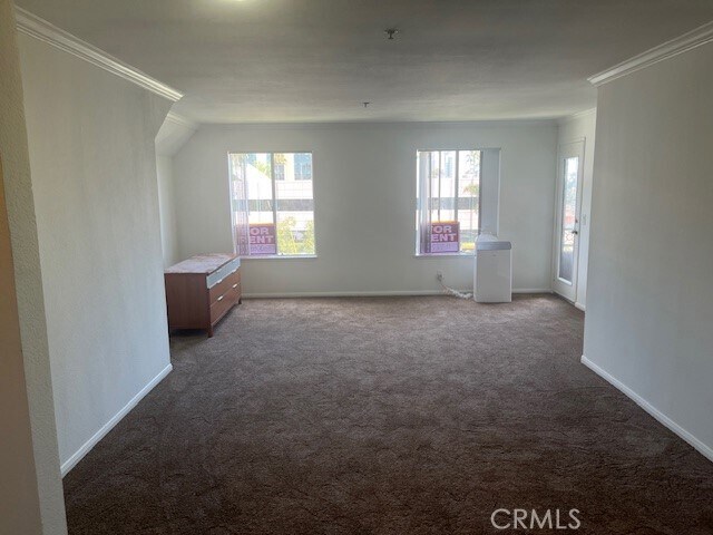 Building Photo - 8889 Caminito Plaza Centro