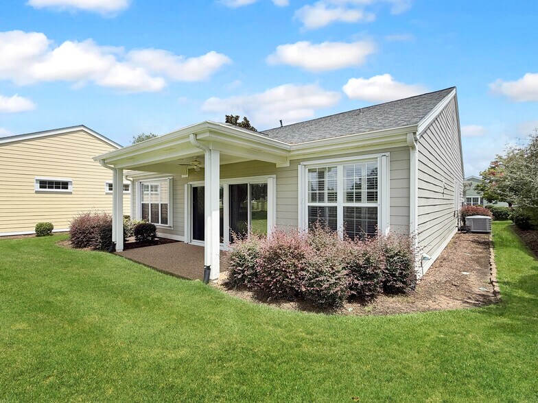 Building Photo - 7 Tallow Dr