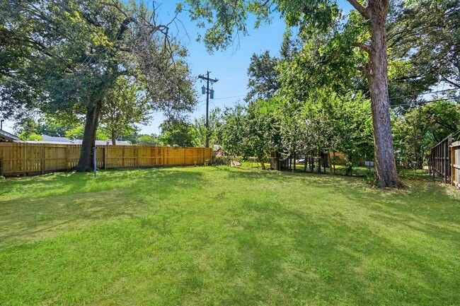 Building Photo - 5109 Nina Lee Ln