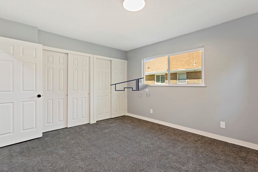 Building Photo - 2060 Jefferson Ave