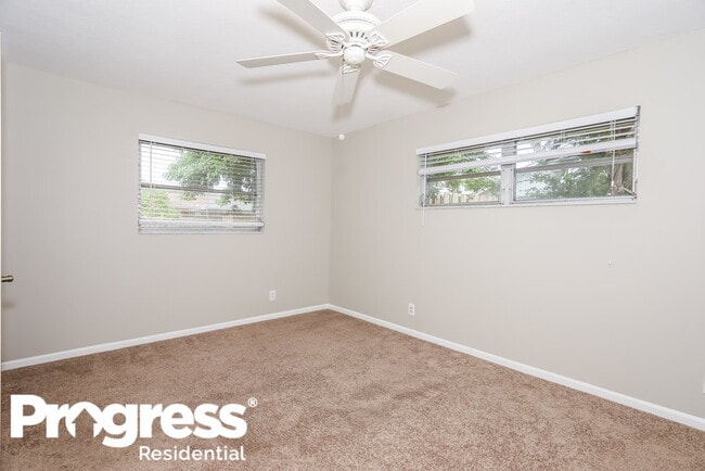 Building Photo - 12695 Westport Cir