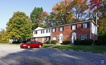 Building Photo - Georgetown Apartments & Townhomes