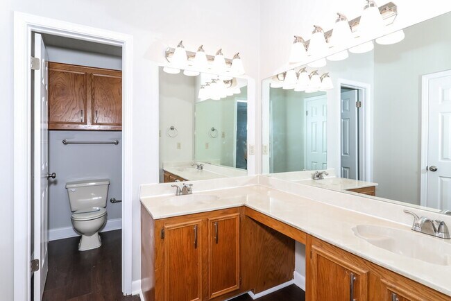 Building Photo - 7159 Eastover Blvd