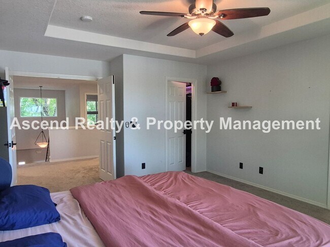 Building Photo - Outstanding 4bed+Office Bethany Area 2 Level Home Updated Throughout Available 6/22 or Sooner