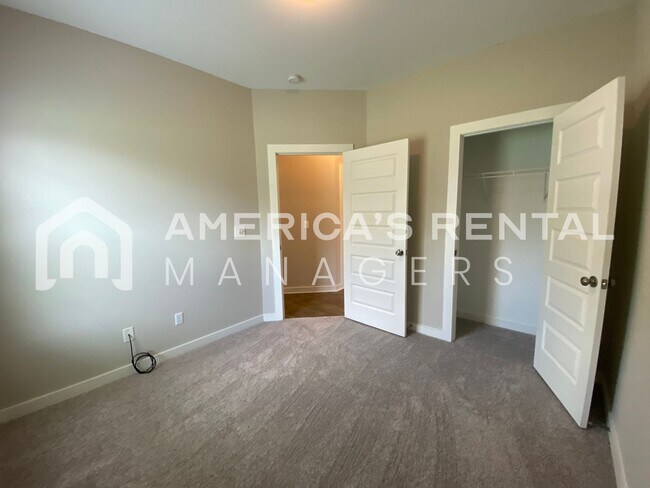 Building Photo - 81 Ballington Wy