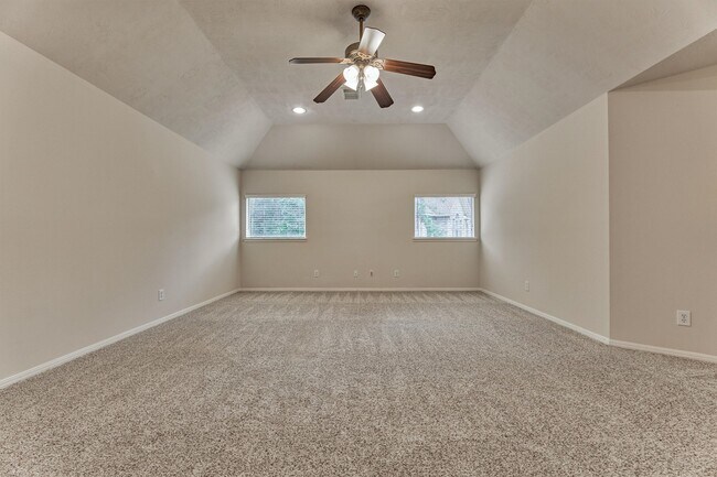 Building Photo - 6615 Haughton Dr