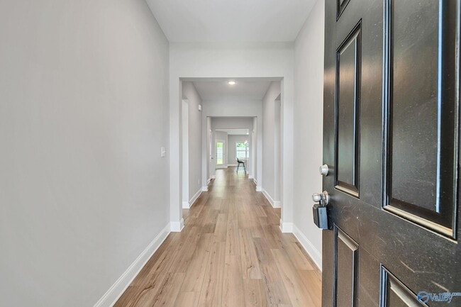Building Photo - 147 Ivy Vine Dr