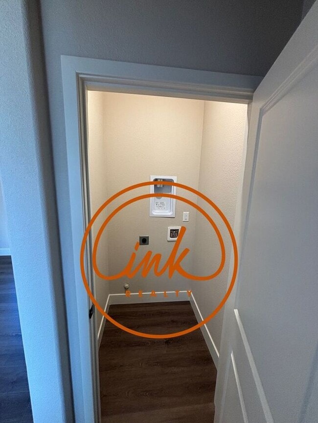 Building Photo - NEW! Beautiful Gardnerville Townhouse with...