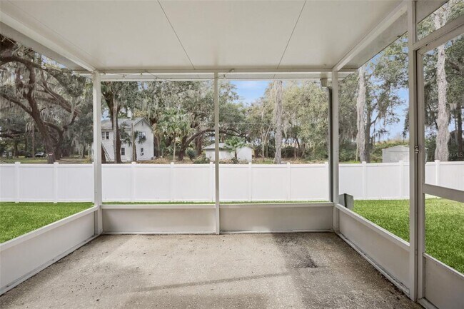 Building Photo - 1440 Scarlet Oak Loop