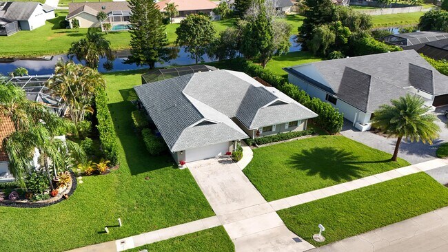 Building Photo - 13471 Barberry Dr