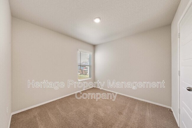 Building Photo - 8718 Broad Wing Dr