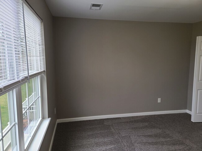 Building Photo - 3 Bedroom Townhome for Rent in Waynesboro