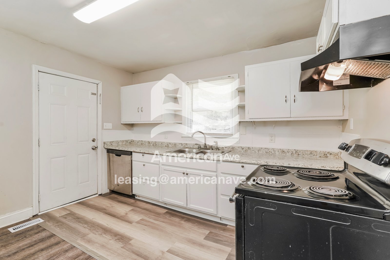Building Photo - 3410 Westmont Dr