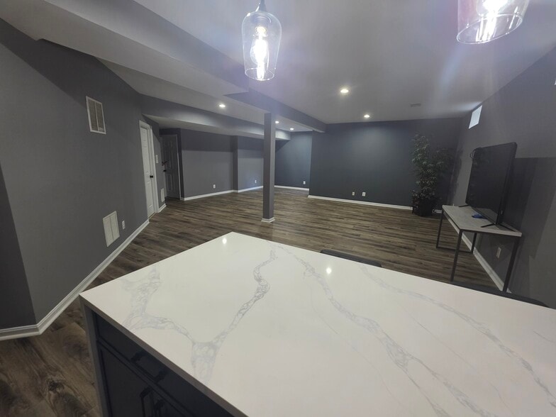 Building Photo - 6021 Smooth Stone Pl