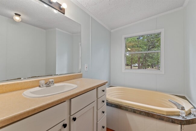 Building Photo - 3756 Hickory Ln