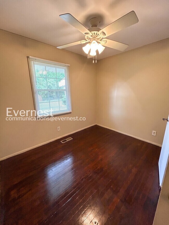 Building Photo - 1242 Addison Ave