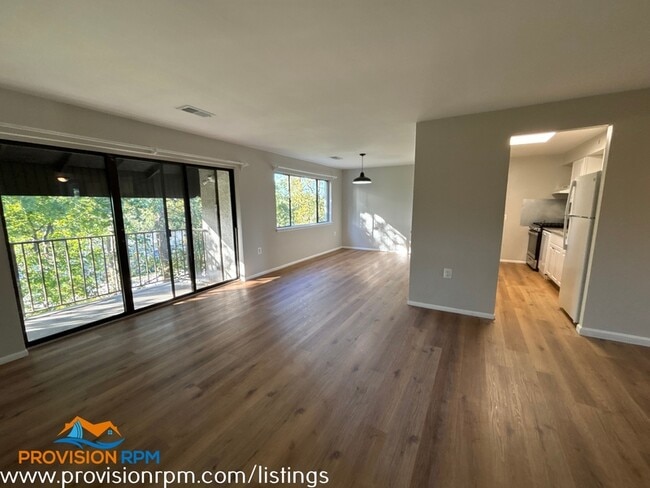 Building Photo - 611 Oakland Hills Ct