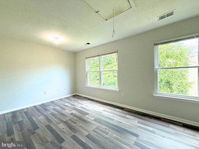 Building Photo - 11504 Aldburg Way