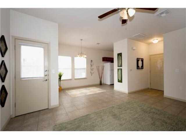 Building Photo - 1814 Ulit Ave