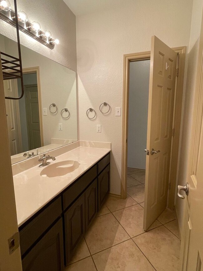 Building Photo - Beautiful Tehama Ridge Home in Cul-de-sac ...