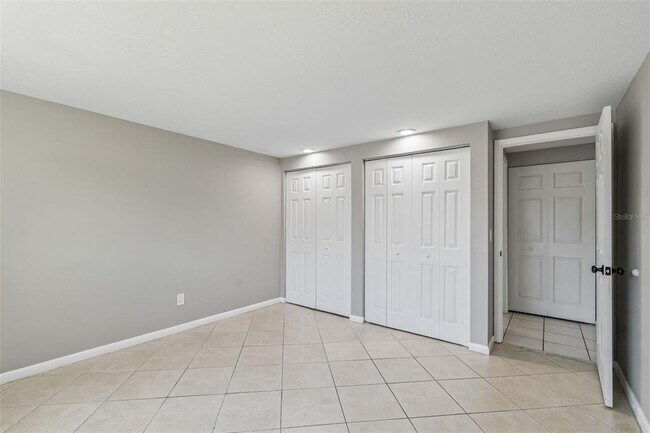 Building Photo - 7111 Gateway Ct