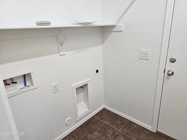 Building Photo - 238 N 174th Dr