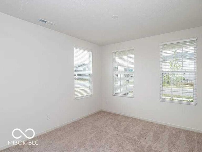 Building Photo - 5403 Veranda Dr