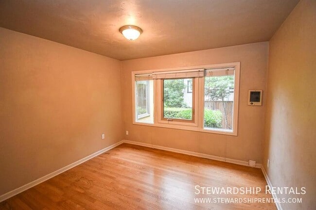 Building Photo - 2266 Alder St