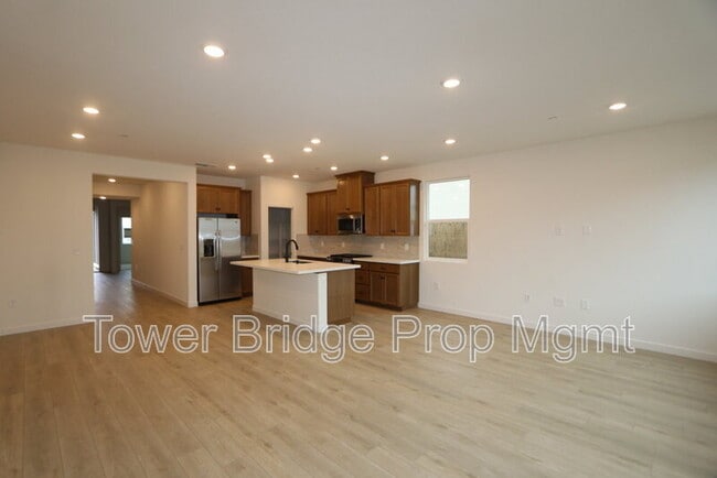 Building Photo - 4249 Privas Wy