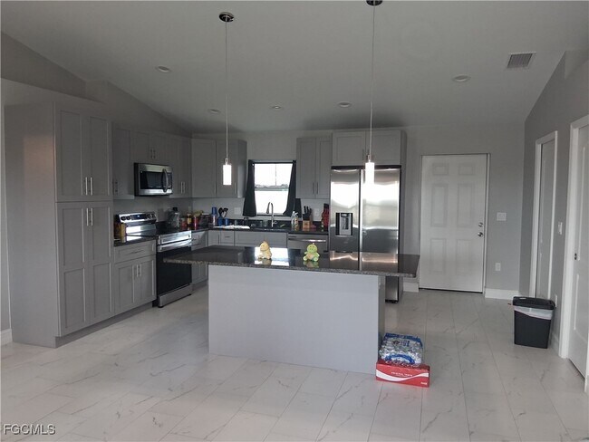 Building Photo - 9035 W Crow Cir