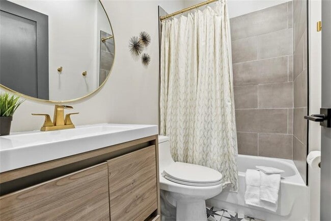 Building Photo - 5228 Dresden Wy