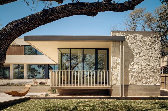 Building Photo - 4705 Balcones Dr