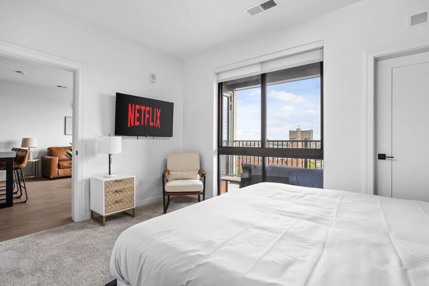 Building Photo - 421 N Pennsylvania St