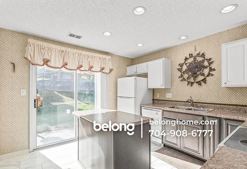 Building Photo - 12339 Bluestem Ln