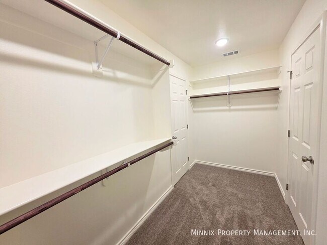 Building Photo - 1312 Hogback Wy