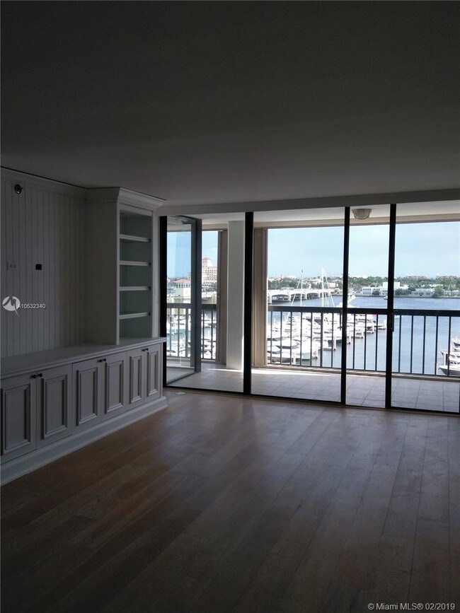 Building Photo - 400 N Flagler Dr