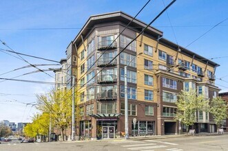 Building Photo - 1 bedroom in Seattle WA 98122