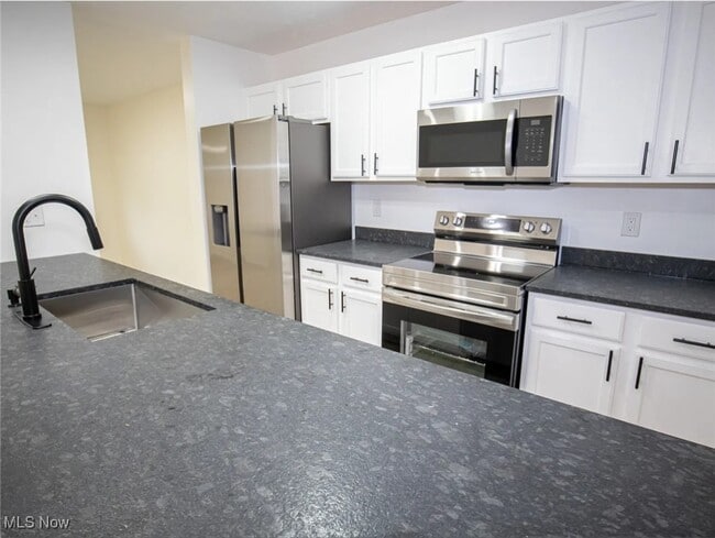 Building Photo - 2198 Noble Rd