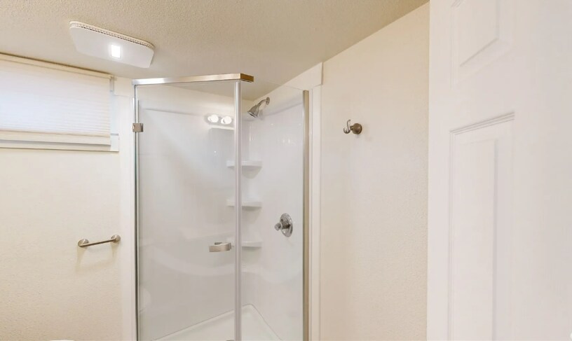 Bathroom - Bsmt - 605 W Whitman Dr