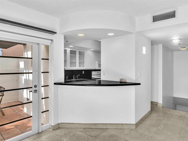 Building Photo - 140 Jefferson Ave