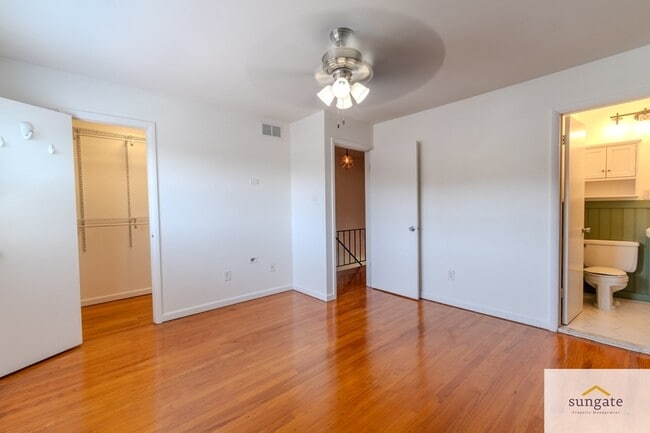 Building Photo - 945 Stormont Cir