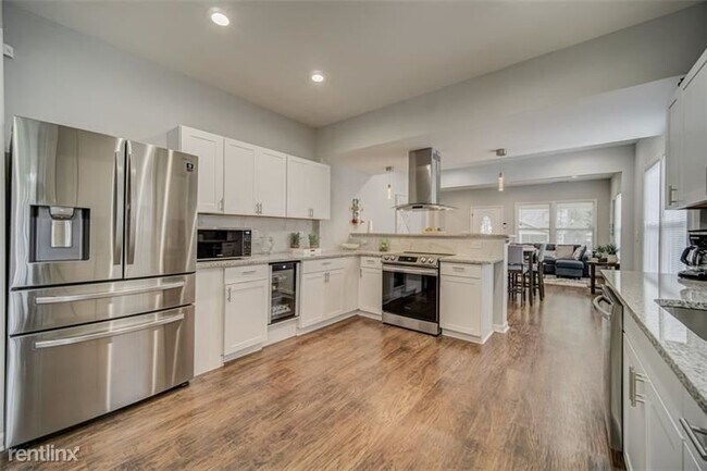 Building Photo - 4 br, 3 bath House - 306 ATWOOD Street SW