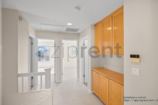 Building Photo - 514 Issac Ct