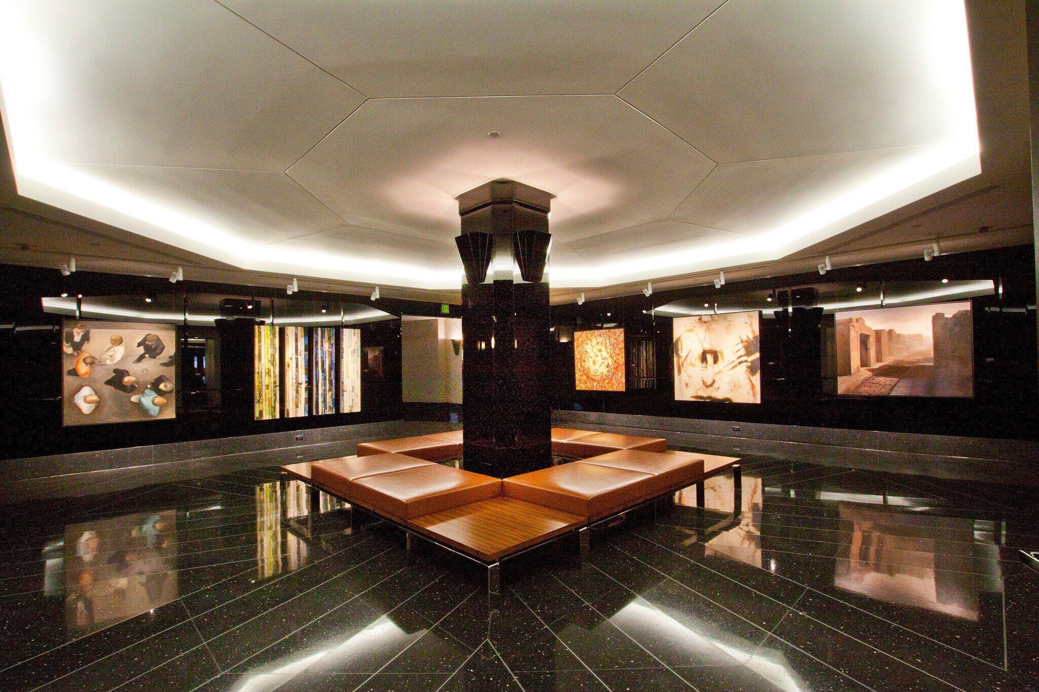 Building Photo - 700 Front St