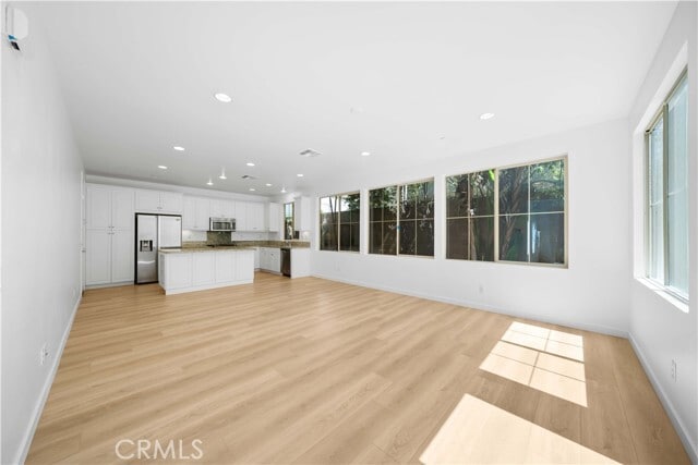 Building Photo - 206 Bright Poppy