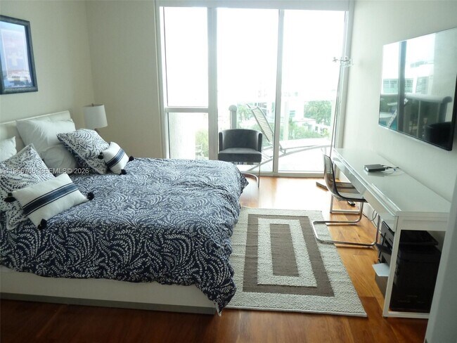 Building Photo - 400 Alton Rd