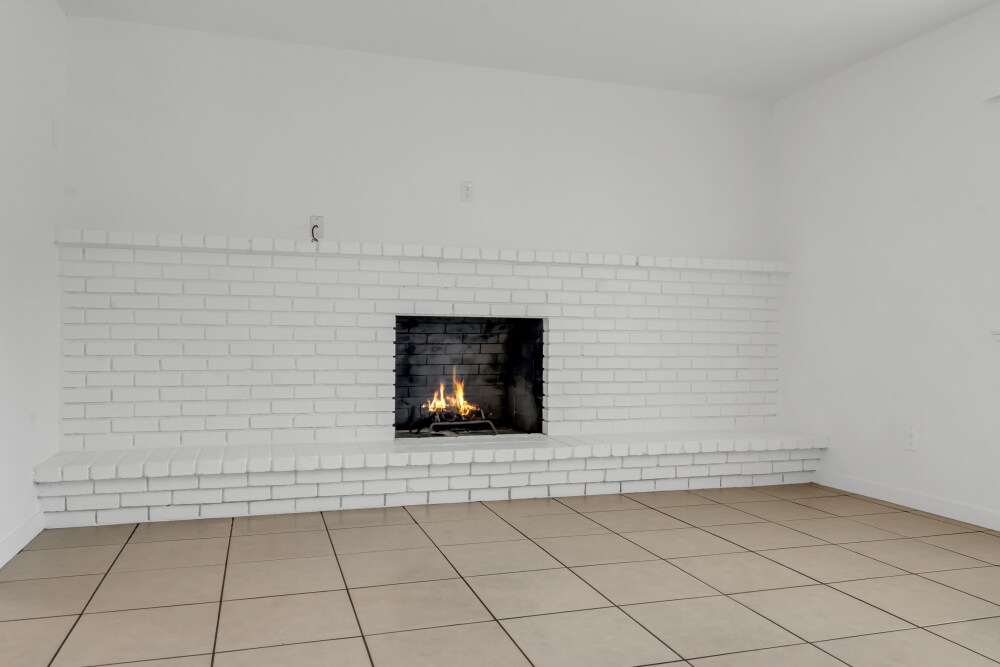 Building Photo - 812 Carro Dr